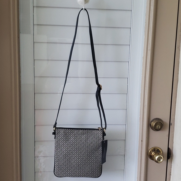 Tommy Hifiger Adjustable Crossbody - black/gold - Picture 4 of 9